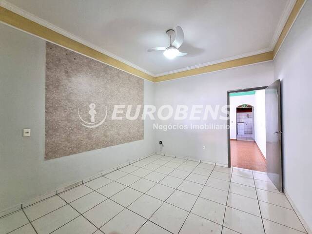 Casa da frente - sala