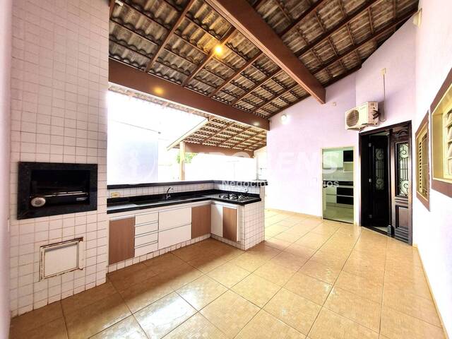 #100135 - Casa para Locação em São José do Rio Preto - SP