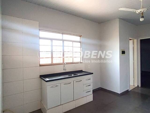 #100138 - Sobrado para Locação em São José do Rio Preto - SP