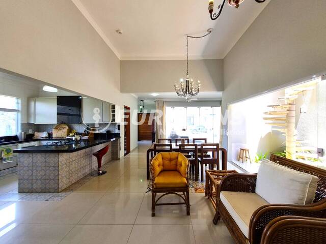 #100156 - Casa em condomínio para Locação em Mirassol - SP